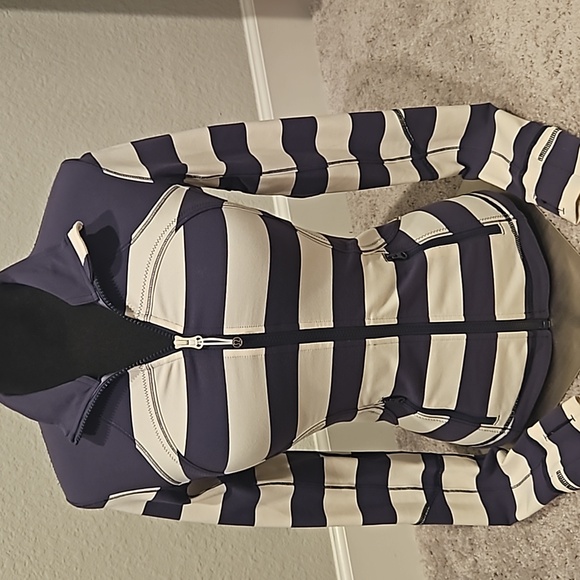 Lululemon Forme Jacket - Picture 3 of 9